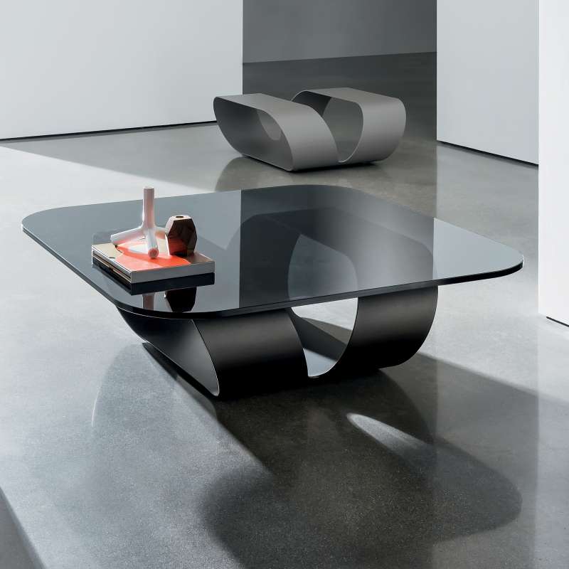 Table basse design en verre italien