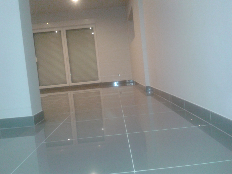 Carrelage gris poli brillant 60x60