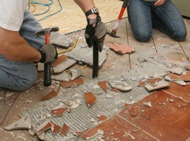 Enlever un ancien carrelage au sol