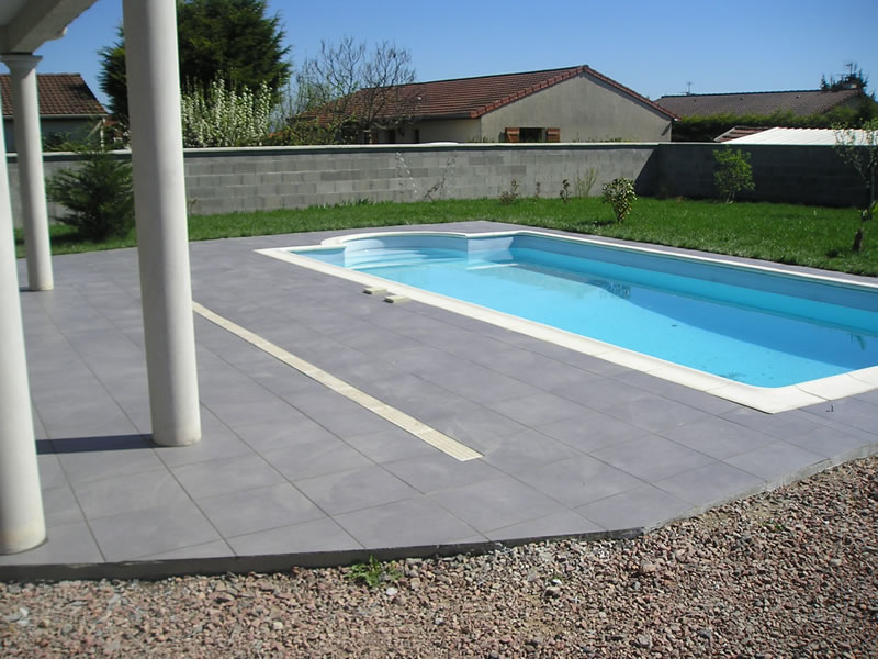 Carrelage exterieur bord de piscine