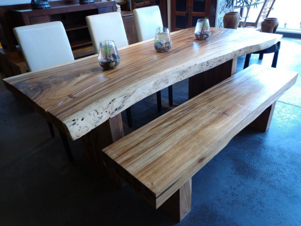 Table de cuisine en bois de rose a vendre