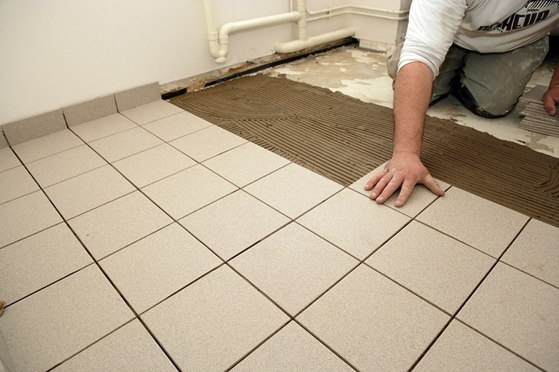 Carrelage pour sol de cuisine professionnelle