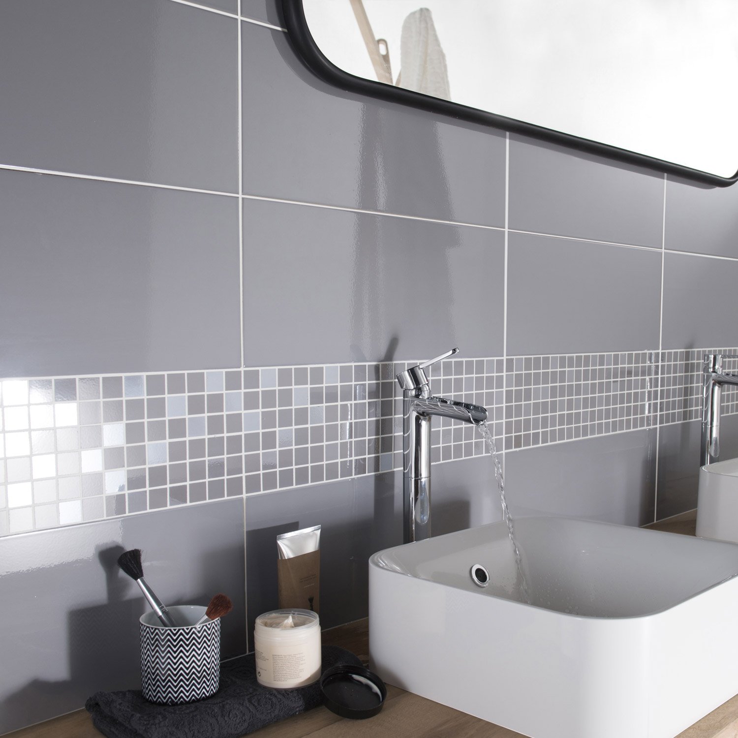 Carrelage brillant douche