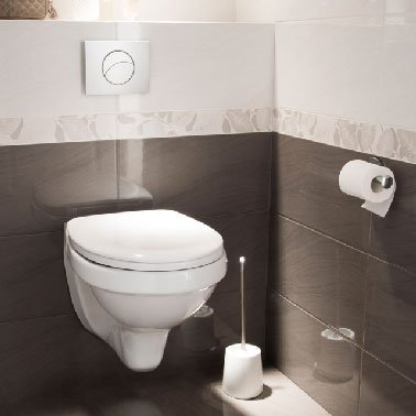 Taille carrelage wc