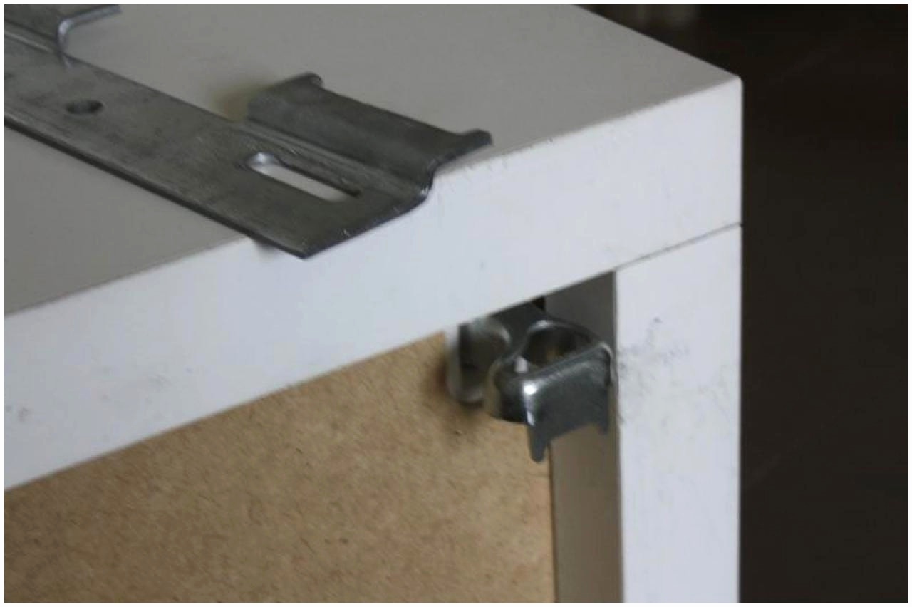 Fixer meuble haut cuisine sur placo