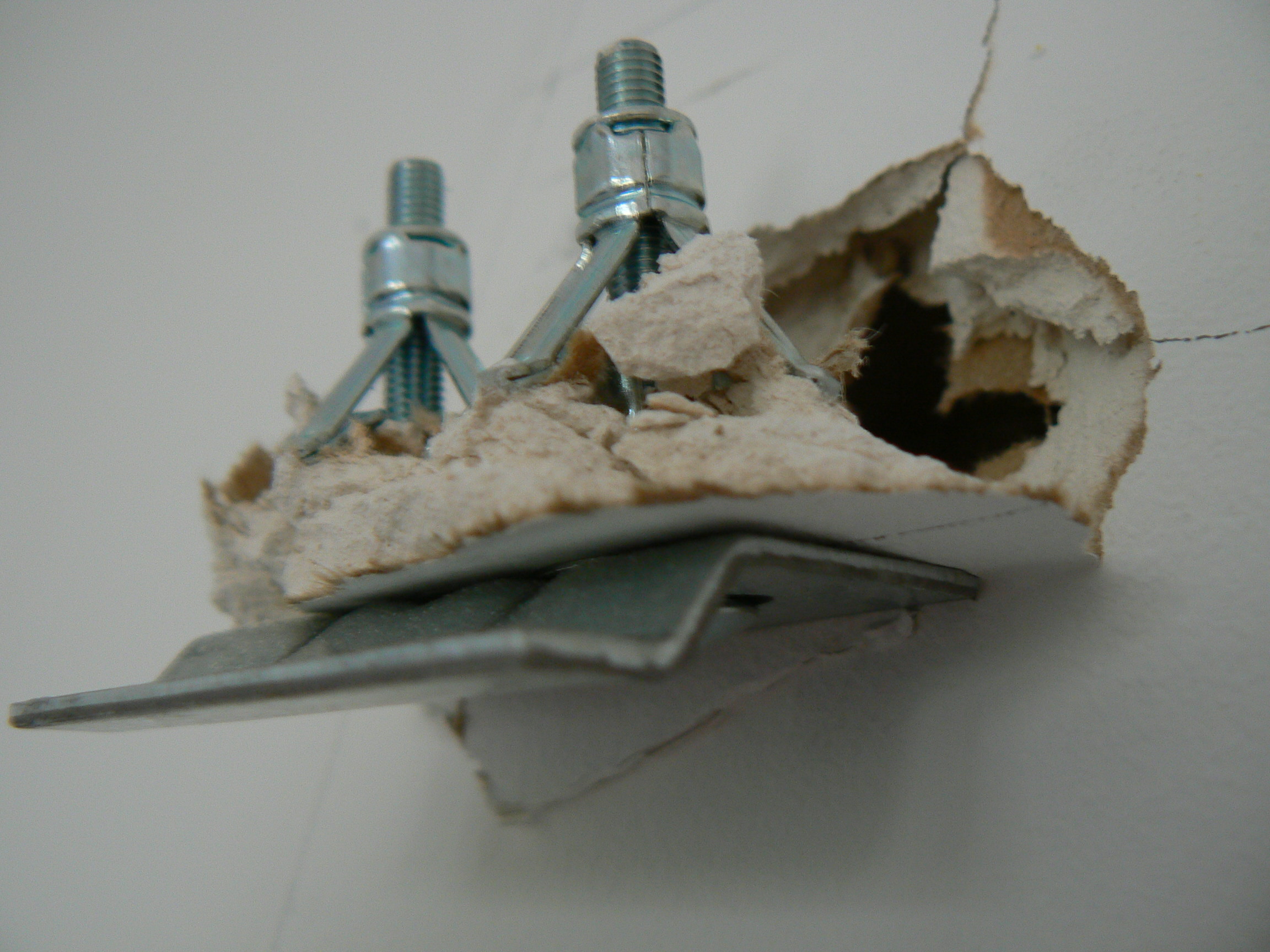 Installer meuble haut cuisine placo