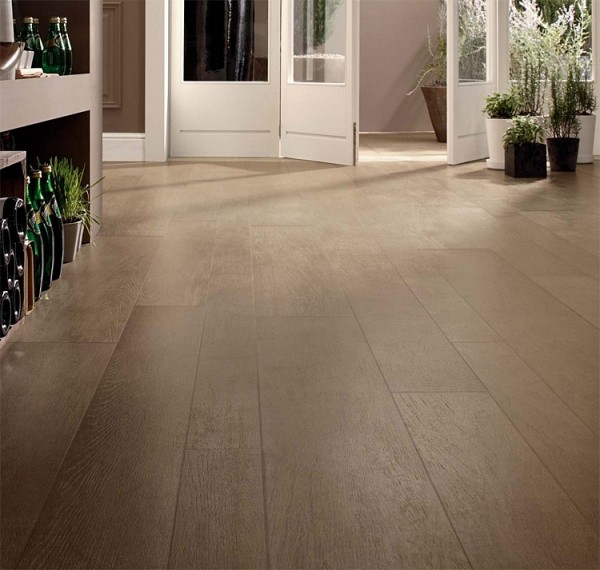 Carrelage et bois au sol