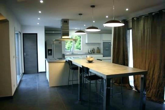 Table de cuisine grande