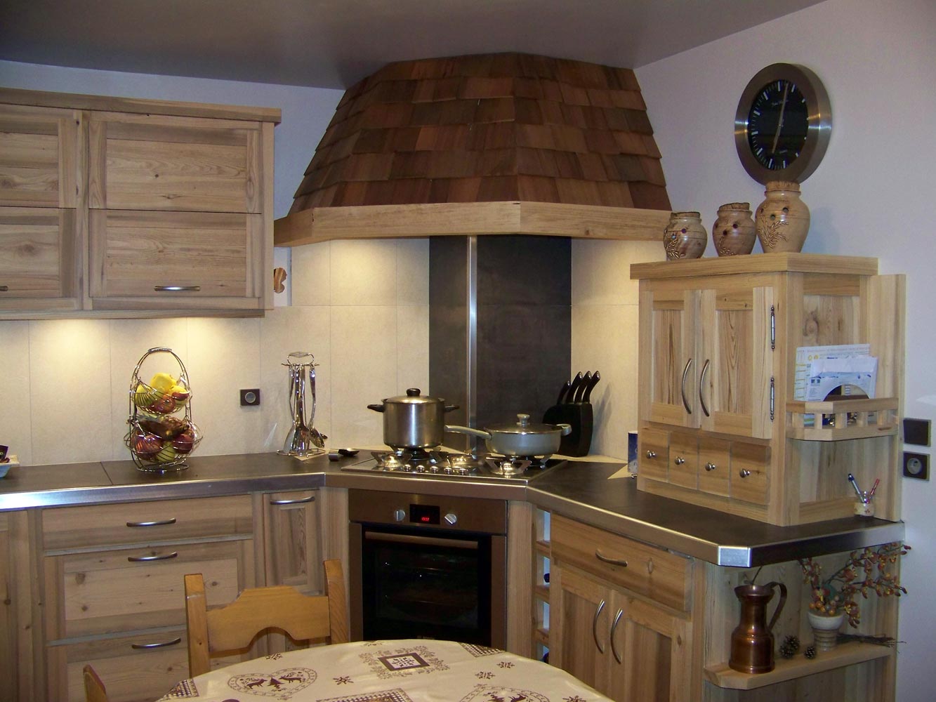 Cuisine inox plan de travail bois