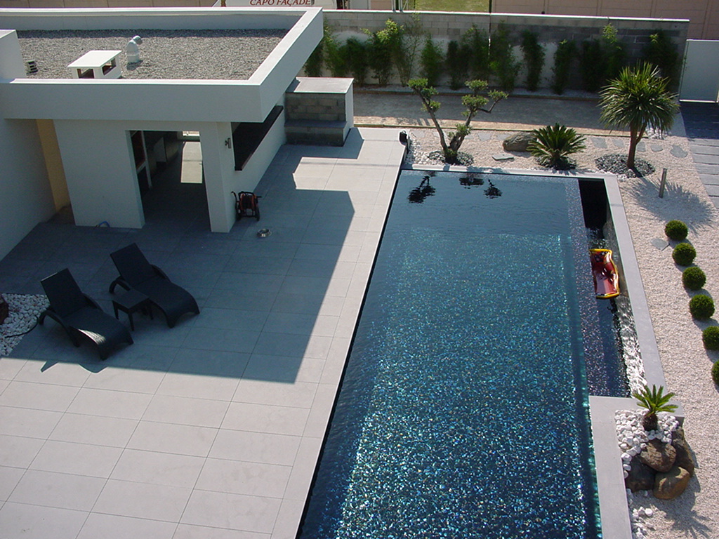 Carrelage anthracite piscine