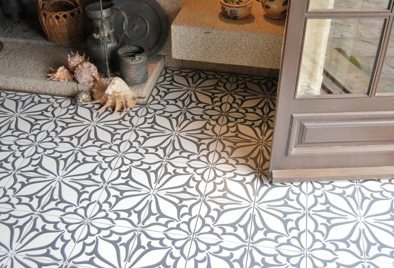 Carrelage ancien ciment à motif
