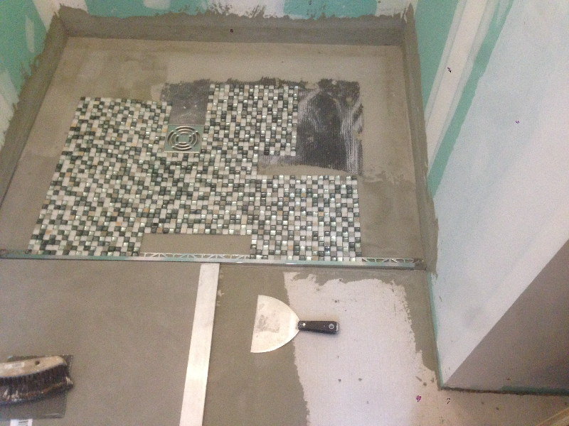 Pose carrelage mosaique receveur douche