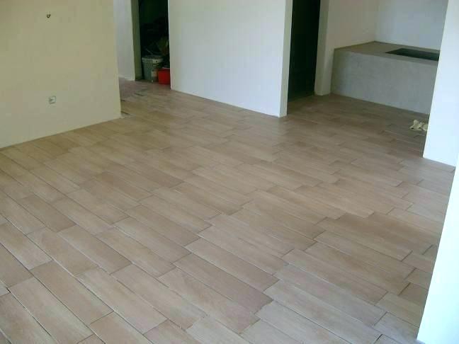 Carrelage imitation parquet comment le poser