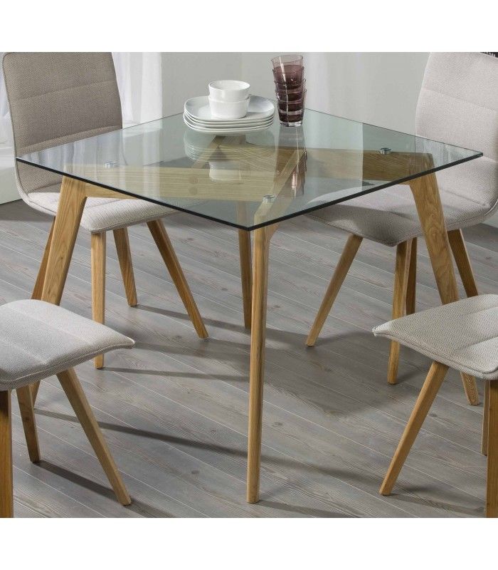 Table de cuisine carrée