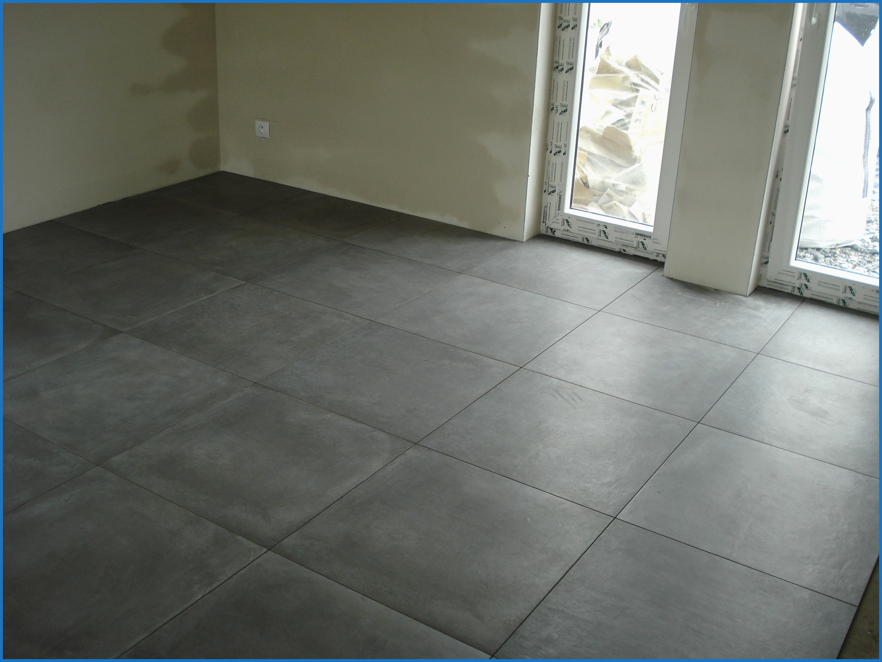 Carrelage gris joint blanc
