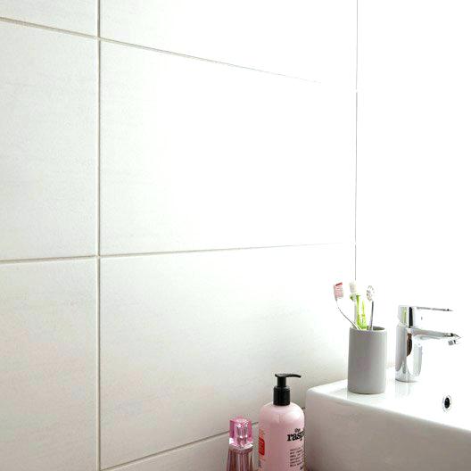 Carrelage blanc joint bleu