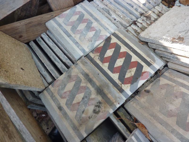 Carrelage ancien var