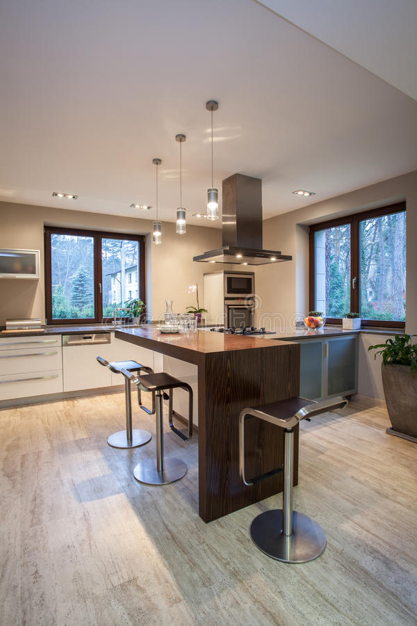 Modele de cuisine en travertin