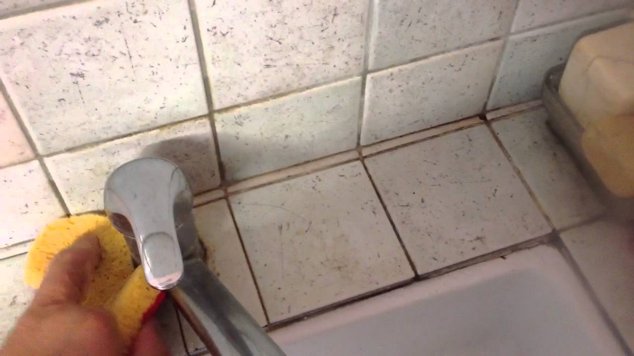 Nettoyer carrelage antidérapant douche