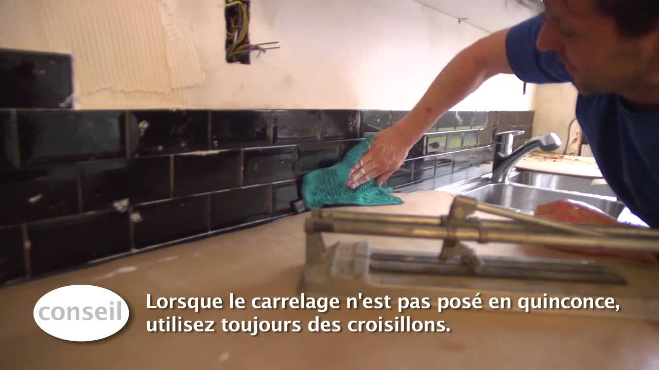 Pose faience cuisine sur plan de travail
