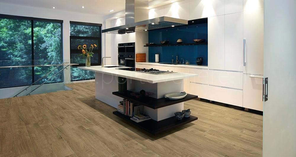 Carrelage imitation parquet dans cuisine