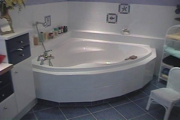 Carrelage tablier baignoire angle