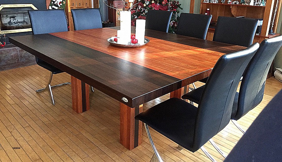 Table de cuisine en bois carré