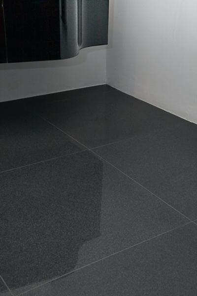Carrelage gris anthracite nettoyage
