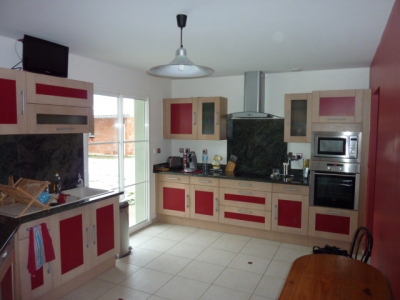 Deco cuisine bois et rouge