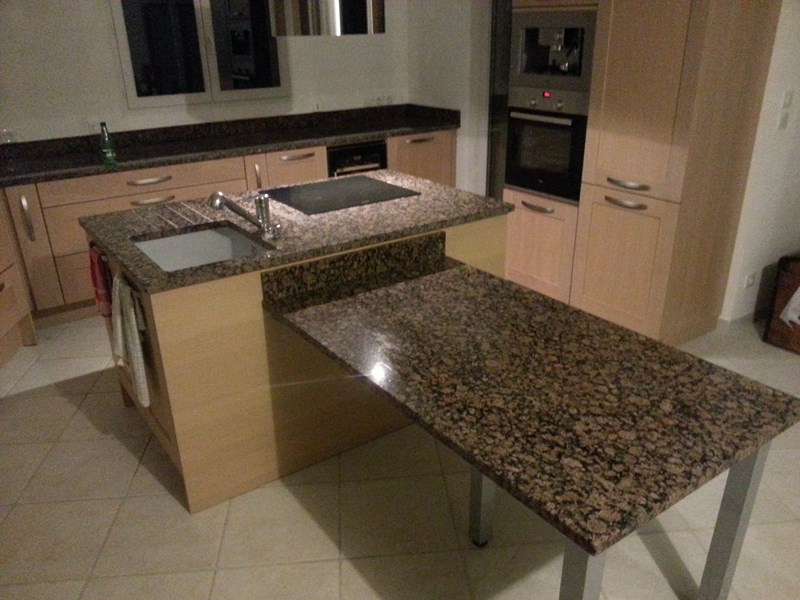 Plan de travail cuisine et table