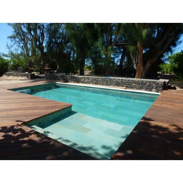 Carrelage antidérapant pour piscine