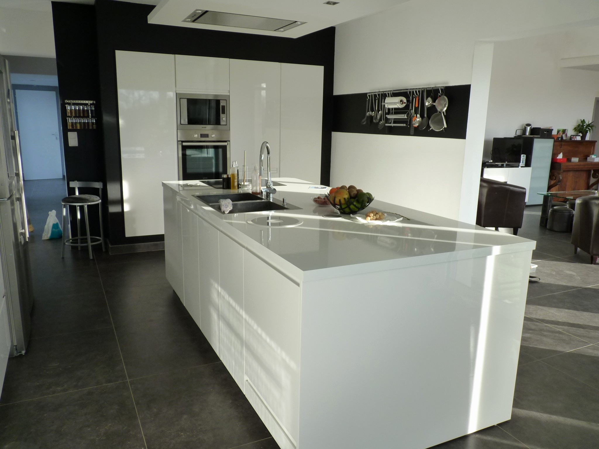Plan cuisine moderne avec ilot central