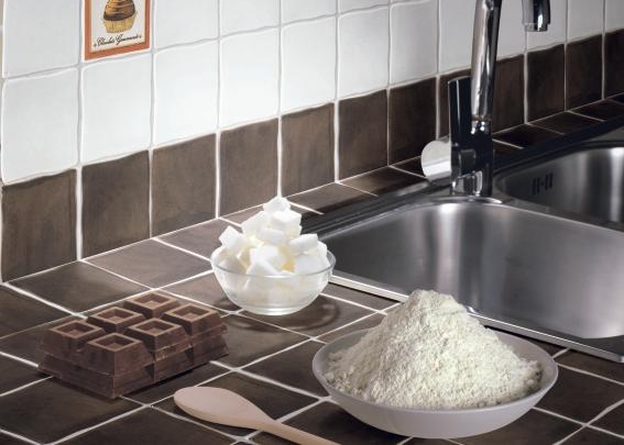 Plan de travail cuisine avec carrelage