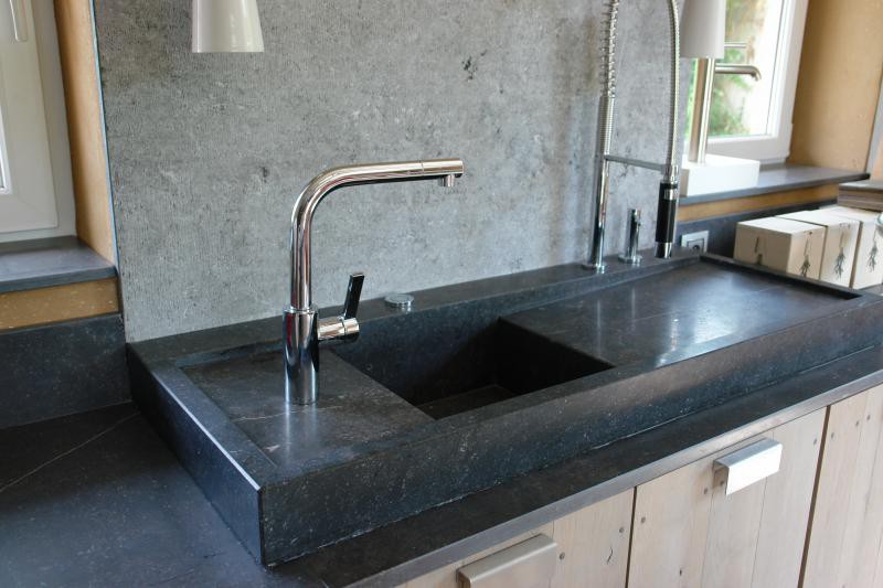 Plan de cuisine en pierre naturelle