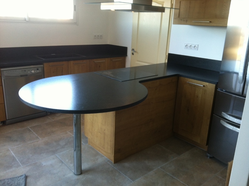 Table de cuisine en granit