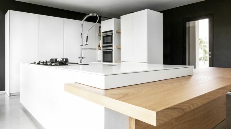 Plan de travail cuisine blanc salissant
