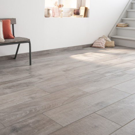 Carrelage imitation parquet sol et mur