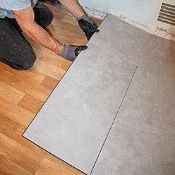 Dalle pvc a clipser imitation carrelage