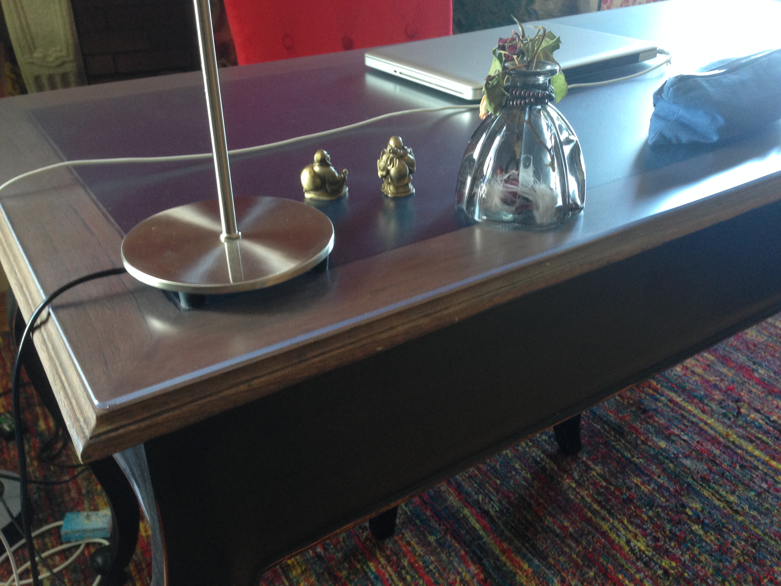 Proteger une table basse en verre