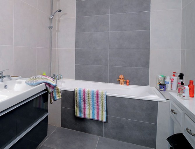 Fuite carrelage baignoire