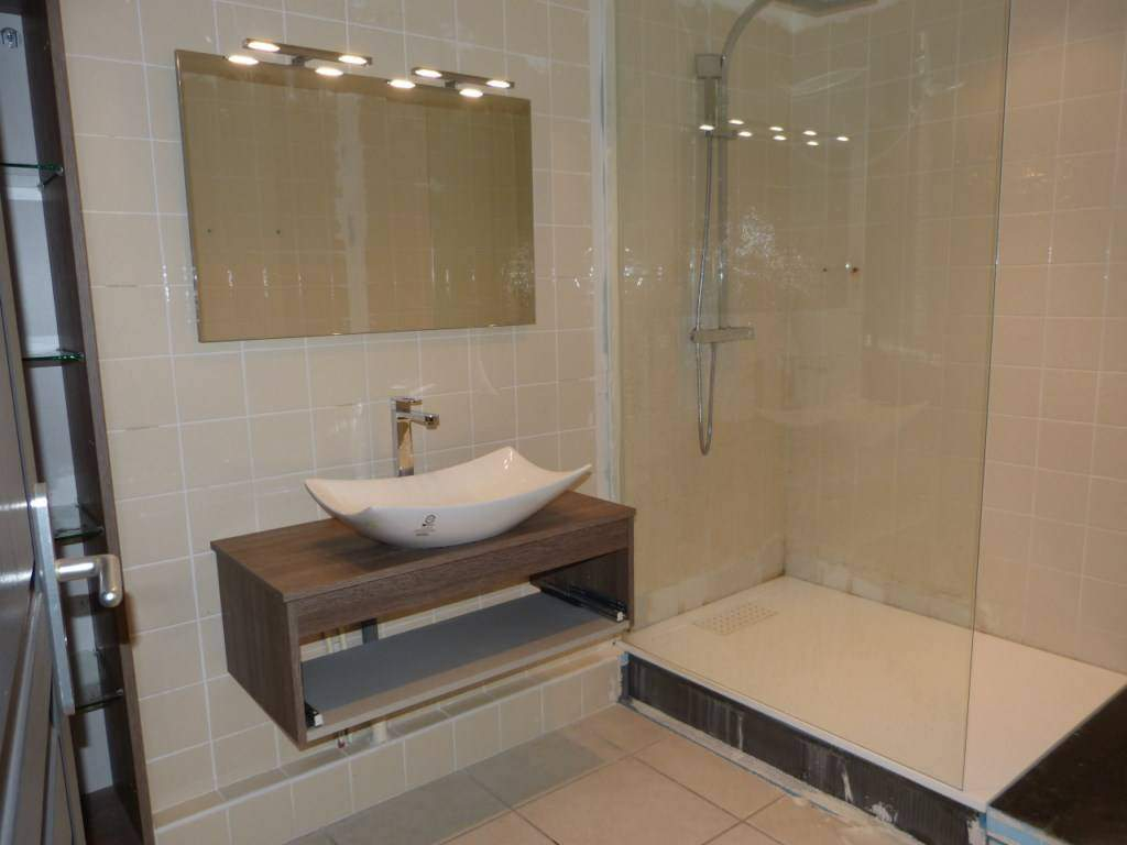 Casser carrelage baignoire