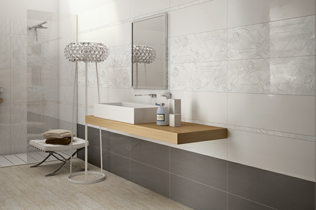 Carrelage blanc et gris salle de bain