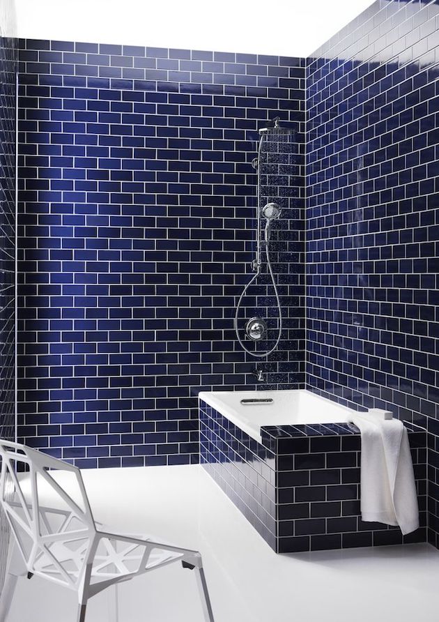 Carrelage mosaique bleu nuit