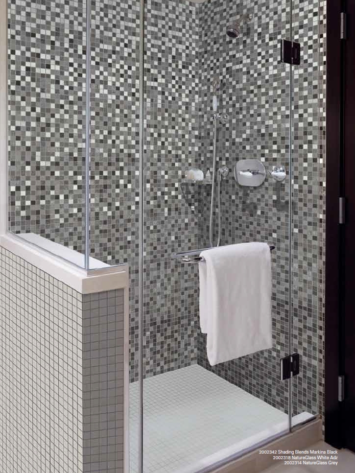 Carrelage mosaique gris rouge