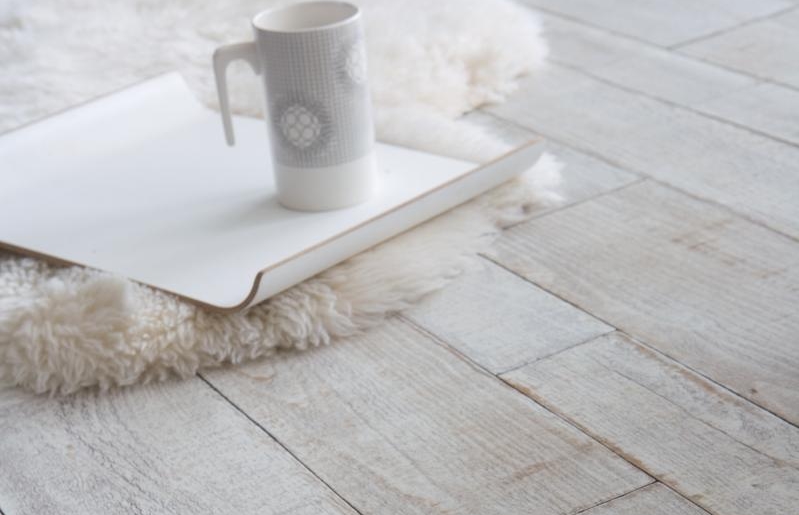 Carrelage aspect parquet blanc