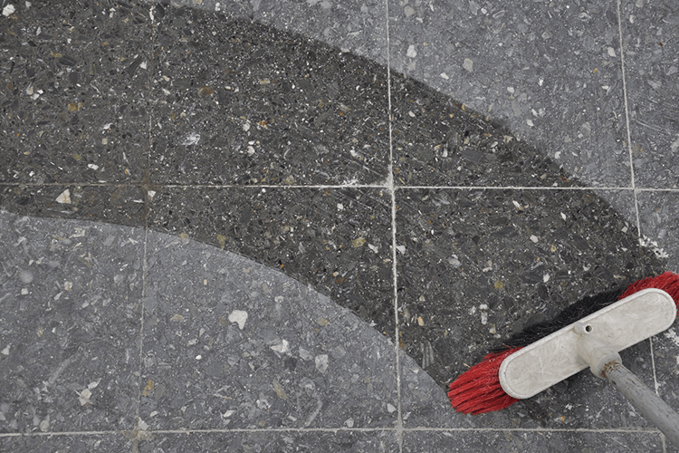 Carrelage ancien tres sale