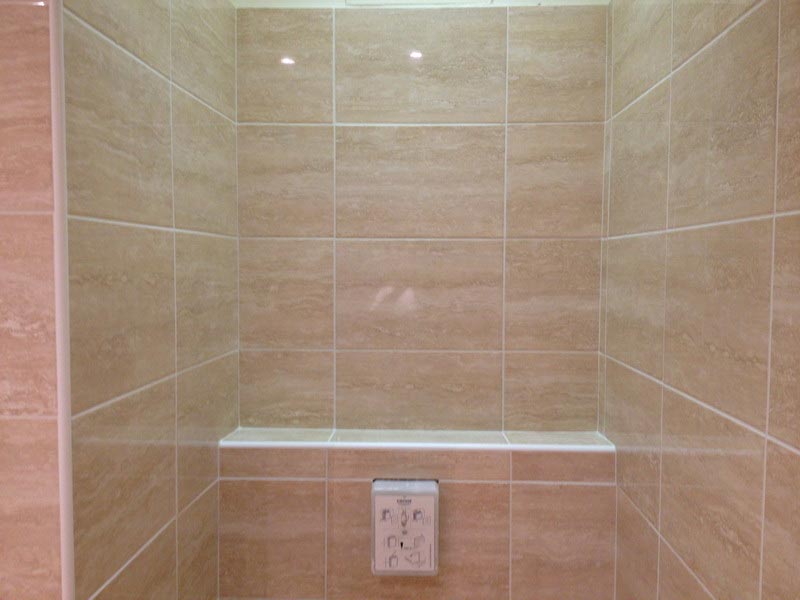 Comment poser carrelage mural baignoire