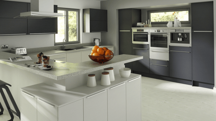 Modele de cuisine blanche et grise