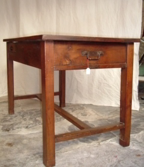 Table de cuisine en bois vintage
