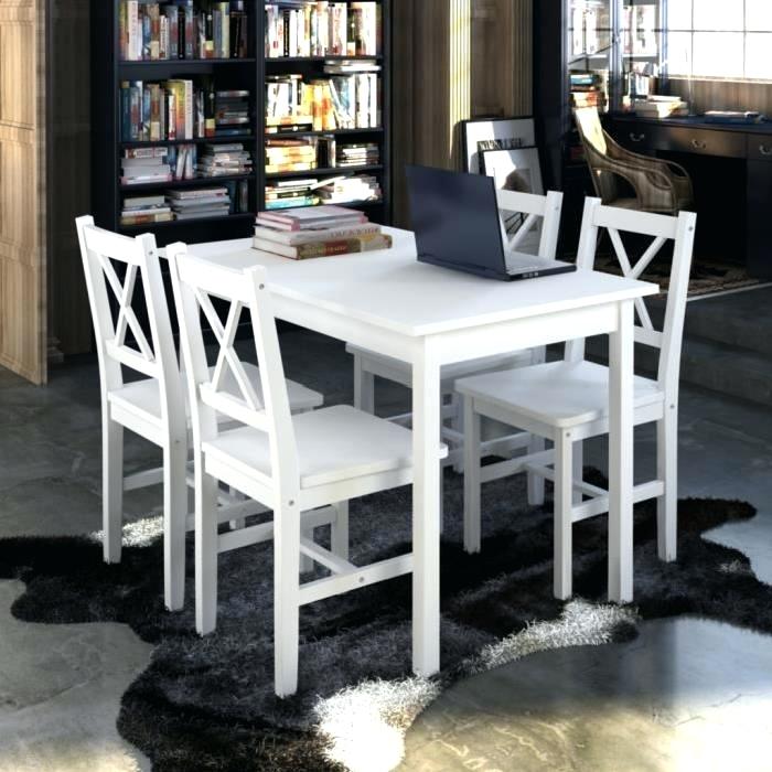 Table de cuisine en bois blanc